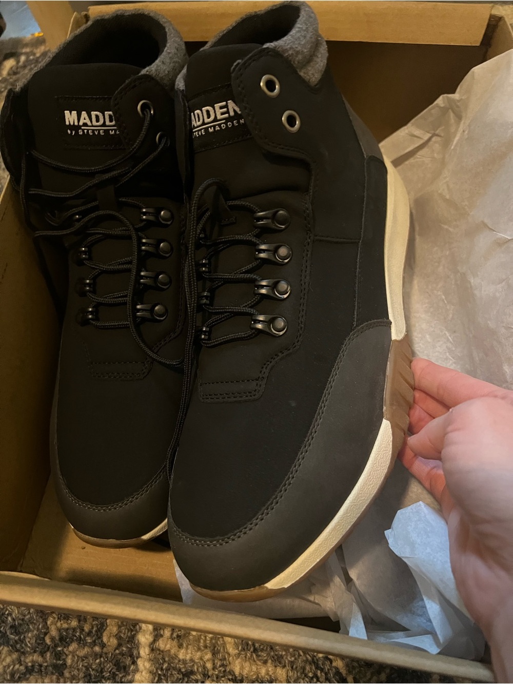 Men’s Madden high top sneaker size 11 NWT